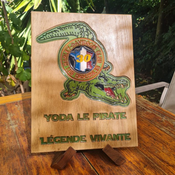Plaque Club Crocos de Nîmes Plaque personnalisée pour le club de motards Crocos de Nîmes, réalisée par Fumblebox.